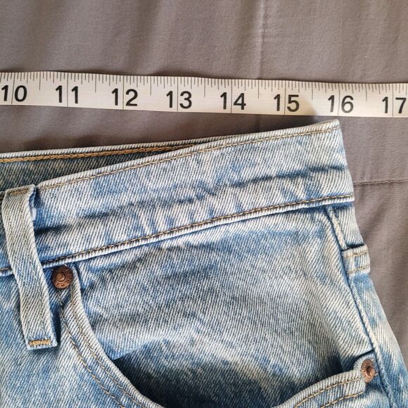 Levis Premium 501 Skinny Jeans Womens 30x28 Medium Wash Blue Button Fly Denim - Picture 7 of 11